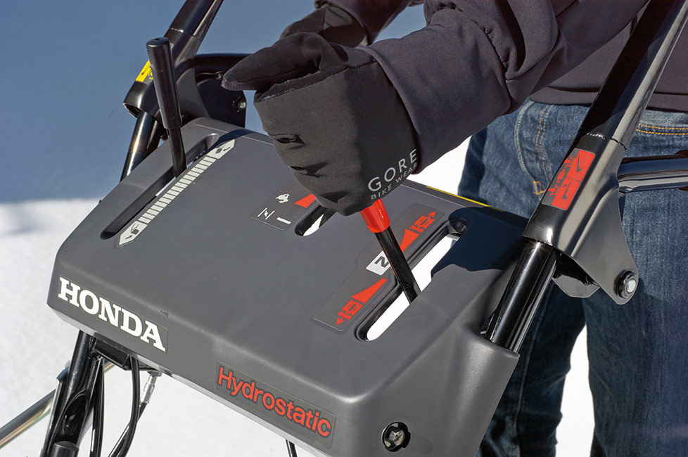 Снегоуборщик Honda HSS 760A ETD (9) в Абакане